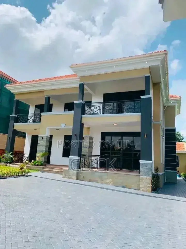 Five Bedroom Duplex in Bugonga โ photo 2